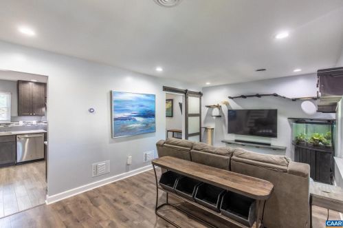 1109 Cottonwood Rd, Charlottesville, VA 22901-4046