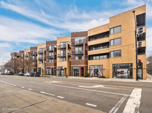 2806 Chicago Ave, Chicago IL  60622-7831 exterior
