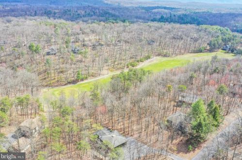 208 Pathfinder Ln, Hedgesville WV  25427-6160 exterior