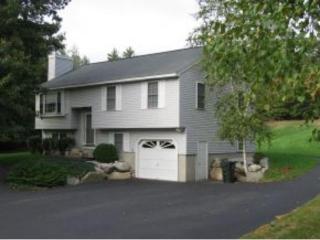 5 Shelley Dr, Londonderry, NH 03053-2284