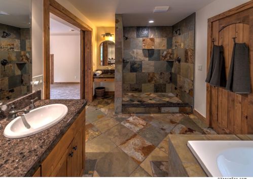 10865 Pine Cone Dr, Truckee CA  96161-3154 exterior