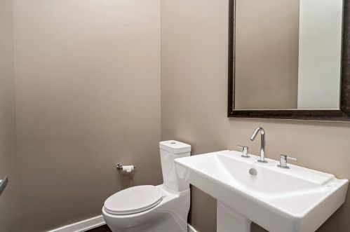 2912 Hermance Dr, Atlanta GA  30319-2704 exterior