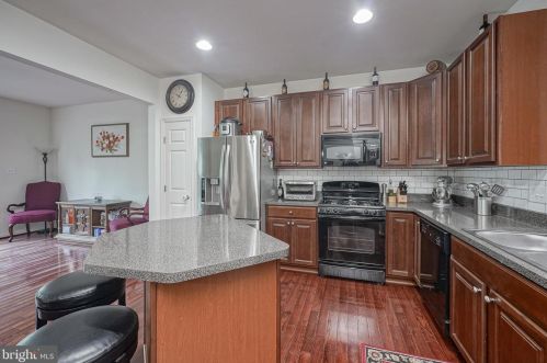 35 Cypress St, Auburn, NJ 08085-1258