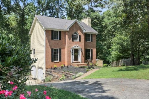 2881 Shillings Chase Ct, Kennesaw, GA 30152-4170