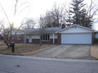 6 Parkhurst Pl, Fairfield, IL 62837-1932