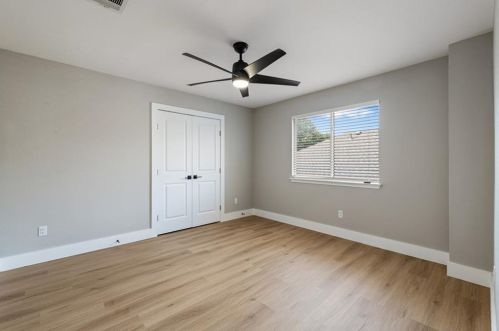 10209 Broomflower Dr, Austin TX  78739-1448 exterior