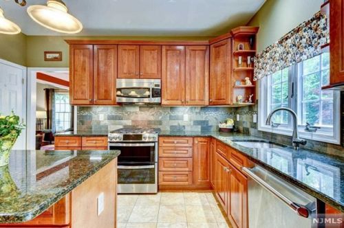 8 Matthew Ct, Dover NJ  07869-1058 exterior