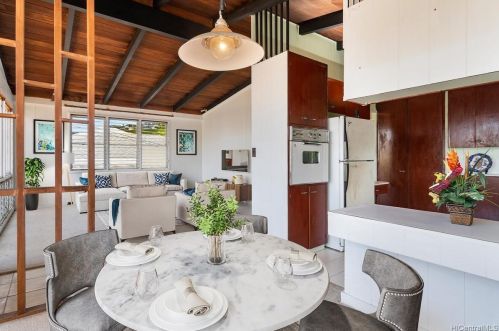 3474 Maluhia St, Honolulu HI  96816-2732 exterior
