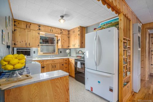 14 U Bar U Ln, Bellvue CO  80512-9425 exterior