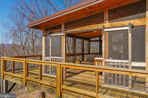 1034 Toms Knob Approach, Lost City WV 26810-8428 exterior