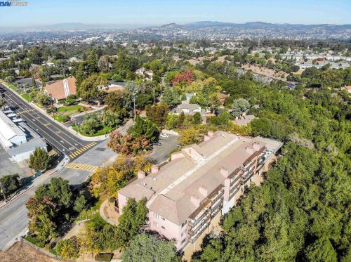 25700 University Ct, Hayward, CA 94542-1640