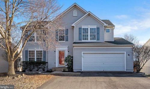 7001 Rooster Ct, Gainesville, VA 20155-1681