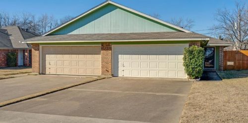 6311 Mark Ct, Fort Worth, TX 76182-4669