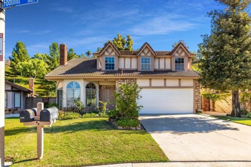 8494 Foothill St, Anaheim, CA 92808-1206