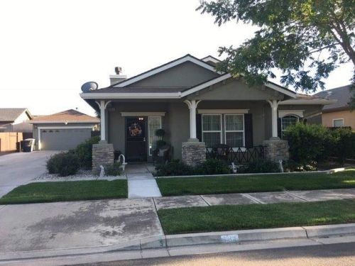 685 Esther Way, Valley Home, CA 95361-3290