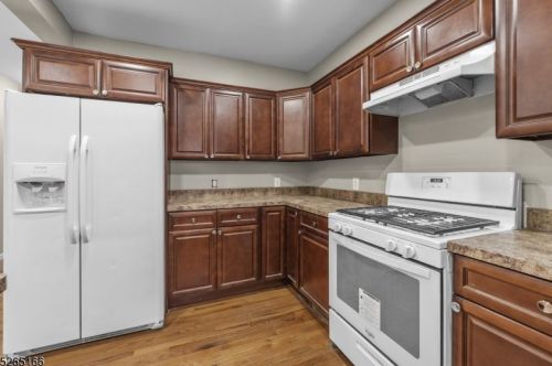 77 Jersey St, Paterson NJ  07501-1718 exterior