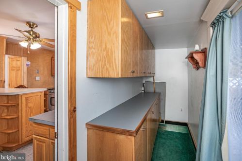 208 Pkwy Ave, Trenton NJ 08618-2749 exterior