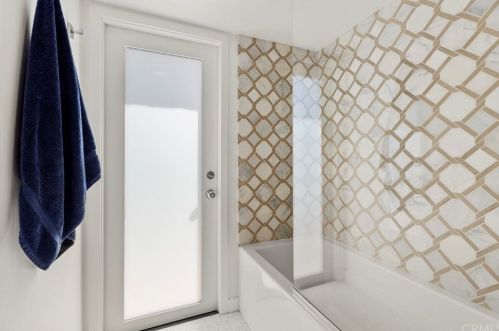 13912 Holt Ave, Santa Ana CA 92705-2664 exterior