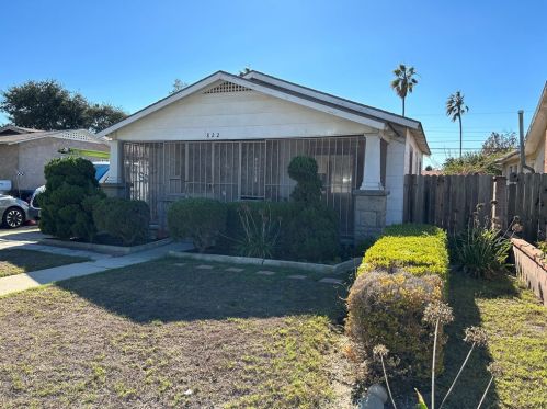 822 67th St, Inglewood, CA 90302-1739