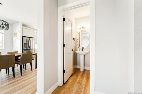 6721 Tempe Ct, Aurora CO  80016-2778 exterior