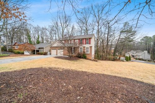 4620 Villa Chase Dr, Marietta, GA 30068-2041