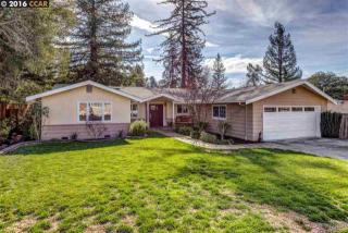 1072 Sanders Dr, Moraga, CA 94556-1917