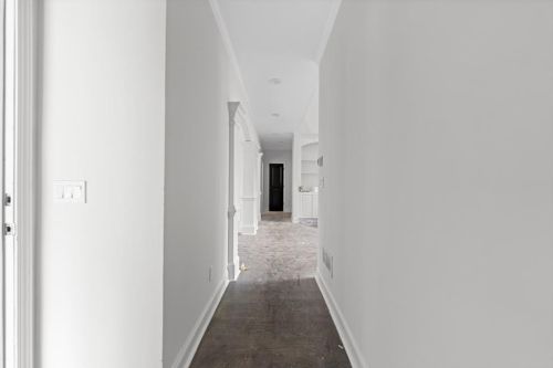 695 Highland Oaks Dr, Atlanta GA  30331-9210 exterior