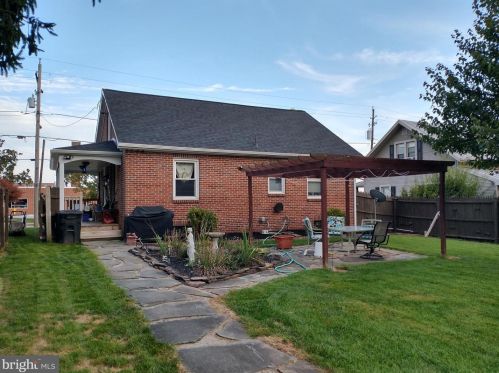 65 Canal St, York PA  17315-1517 exterior