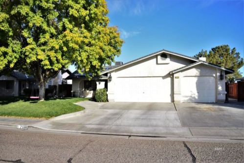 1208 Windy Lynn Ave, Ridgecrest, CA 93555-5928