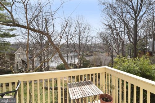 11131 Watermans Dr, Herndon, VA 20191-4311