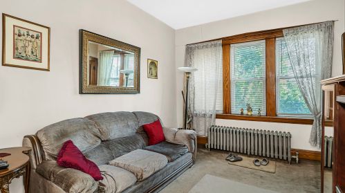 2254 Coulter St, Chicago, IL 60608-4932