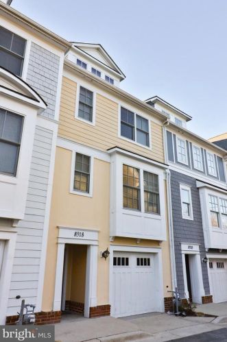 8918 Courts Way, Silver Spring MD  20910-2276 exterior