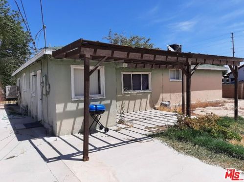 1016 Avenue, Lancaster, CA