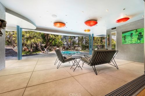 1107 Riviera Dr, Santa Ana CA 92706-1841 exterior