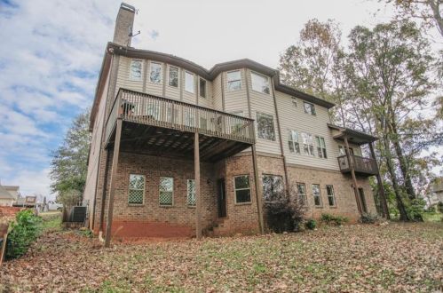 806 Low Fls Ct, Jefferson GA  30549-7943 exterior