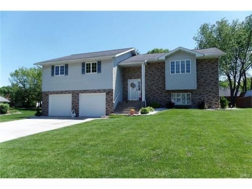 315 Nottingham Ln, Grantfork, IL 62249-2908