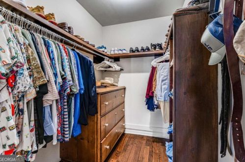 400 Breakwater Rdg, Atlanta GA  30328-1808 exterior