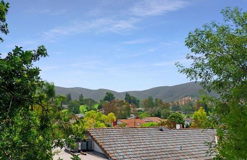 1850 Fairway Circle Dr, San Marcos, CA 92078-4801