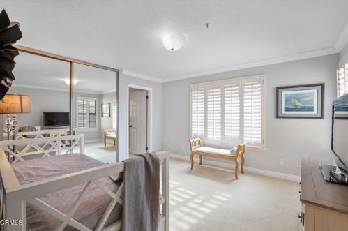 2036 Montecito Dr, Glendale CA  91208-1824 exterior