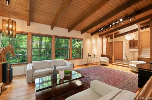 2740 Edgewood Ln, Bannockburn IL  60015-1617 exterior