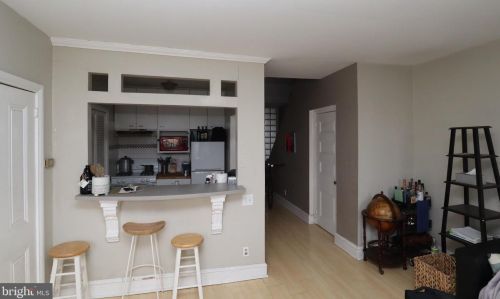 559 5th St, Philadelphia, PA 19123-2826