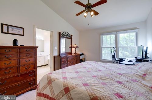 8725 Stone Hill Pl, Springfield VA  22153-1718 exterior