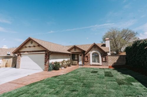 43030 Flag St, Lancaster, CA 93536-4651