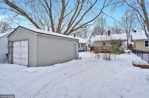 1755 James Ave, Saint Paul MN  55105-2114 exterior