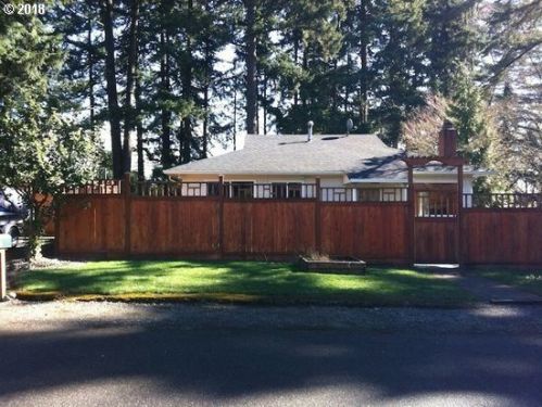15710 Hanwood Ln, Portland, OR 97267-3552