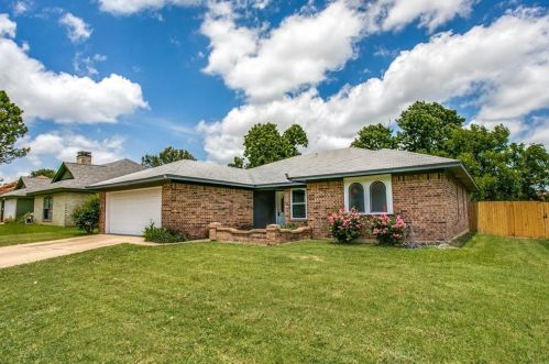 4608 Ringold Dr, Fort Worth, TX 76133-7410