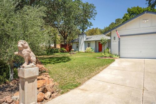 18704 Deer Hill Rd, Middletown, CA 95467-8144