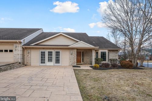 602 Kestrel Ct, Woodstock, VA 22664-2075