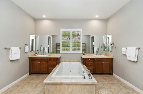 1769 Green Orchard Pl, Riverside CA  92508-8746 exterior