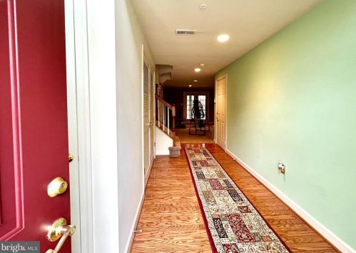 6 Chippewa Ct, Silver Spring MD 20906-6316 exterior